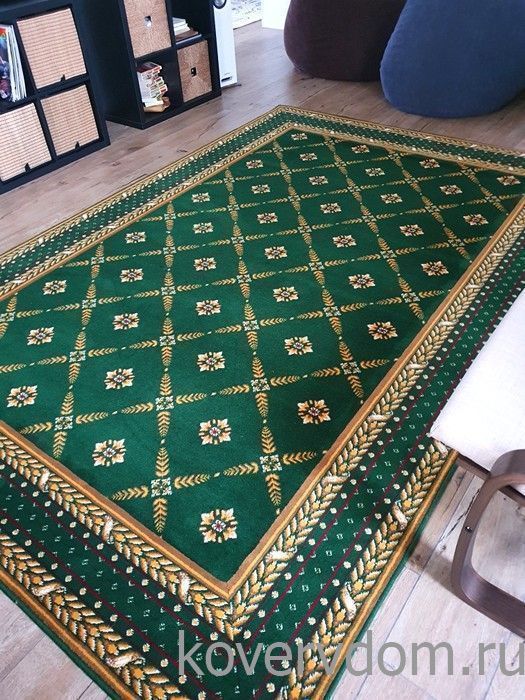 Полушерстяной ковер Edelweiss зеленый с бордюром